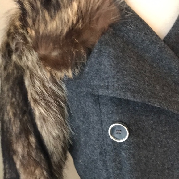 Fabulous Vintage 1960s Wool and Fur coat - Picture 2 of 10